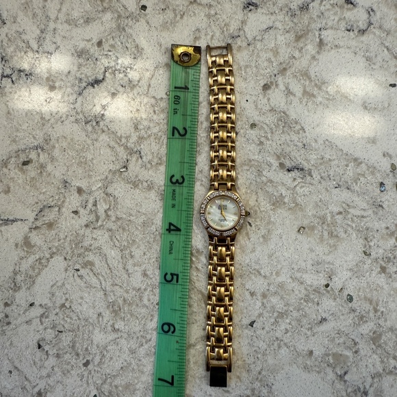 Pre- Owned Women's Anne Klein watch with gold-tone bracelet - Picture 6 of 7